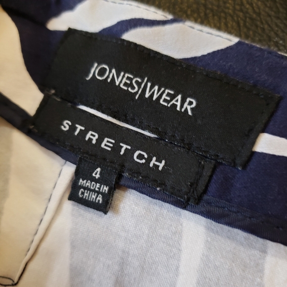 ⭐JonesWear Stretch Balck & White Zebra Print Skirt Size 4 - Picture 5 of 7